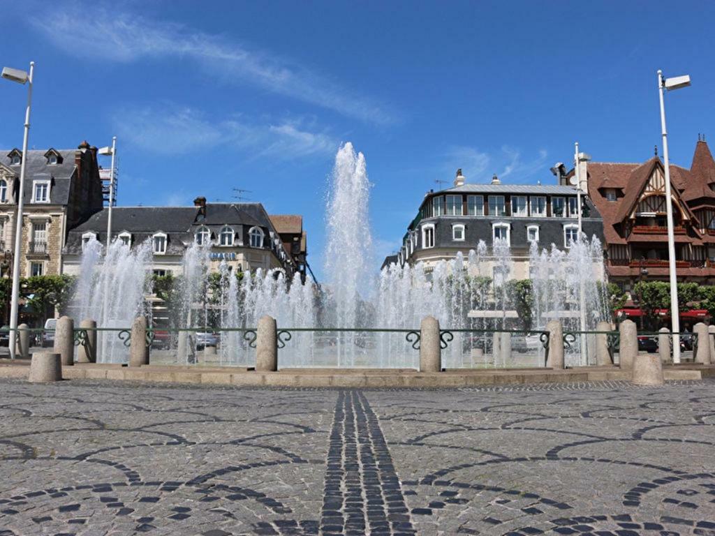 Les Marinas Port Deauville Exterior photo